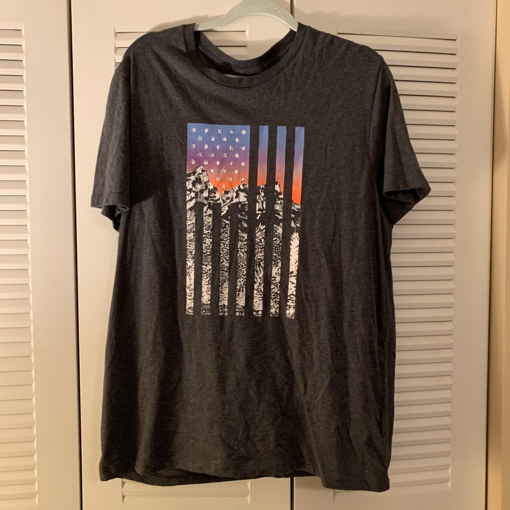 Old Navy men’s XL dark grey graphic tee